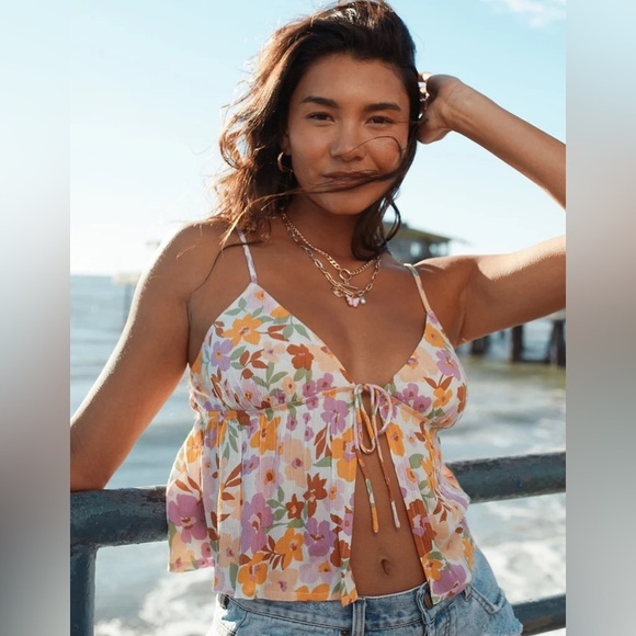 Billabong Tops - NWT - BILLABONG Happy Day Flyaway Women's Top - Size XL